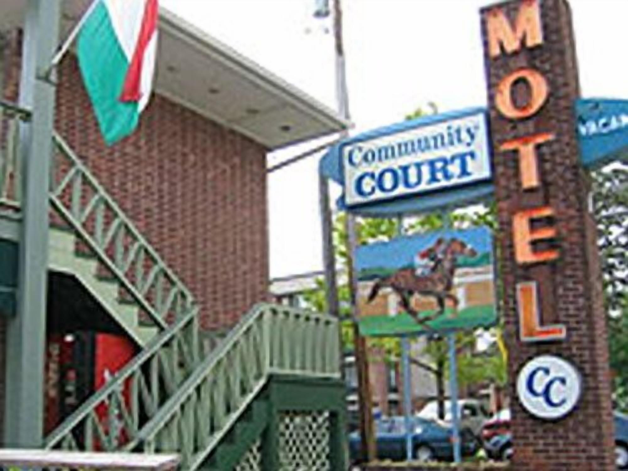 Community Court Motel Saratoga Springs Eksteriør billede